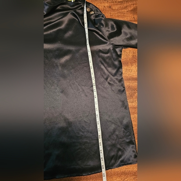 Daisysilk Women's Mock Neck Black Silk Blouse Gold Button Accent SZ Large NWOT - Picture 12 of 12